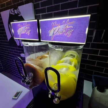 Slushie Machine blue tongue magic for Birthday Party in Redlandbay, Redlands - party hire by SweetAz Co.