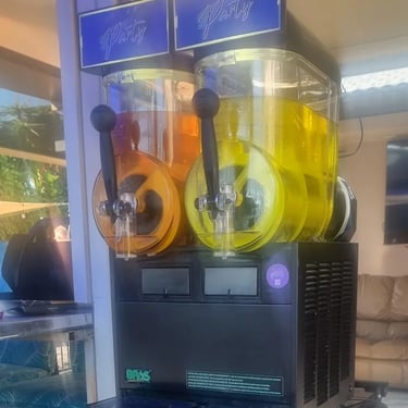 Slushie Machine starting to get icy at a Xmas get Together in Victoriapoint, Redlands - party hire by SweetAz Co.