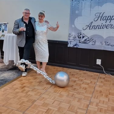 Sweetaz Crew balloon garland ball and chain at a Wedding Anniversary in Daisyhill, Logan - party hire by SweetAz Co.