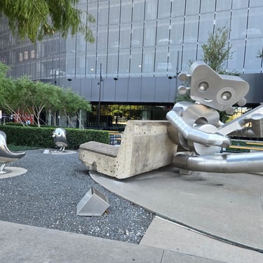 The Travelling Man: Waiting on a Train - Dallas