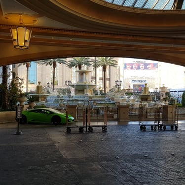 The Palazzo Water Fountain - Las Vegas