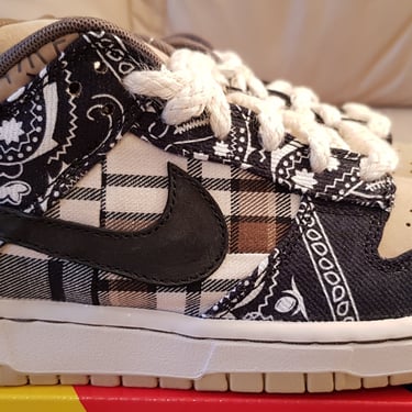 Nike SB Dunk Low 'Travis Scott'