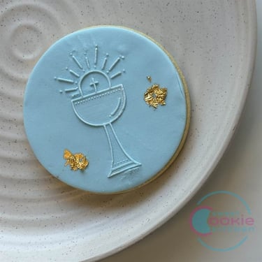 Blue and gold leaf communion fondant cookie