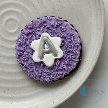 Initial fondant cookie