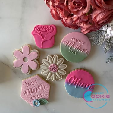 Mother's Day fondant cookies and flower cookies