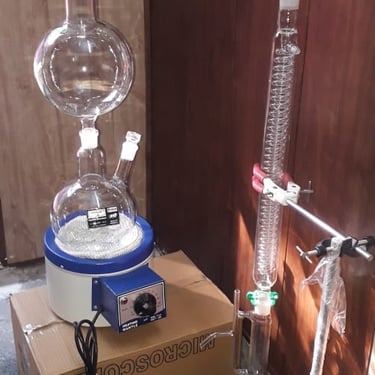 steam disstilation-apparatus