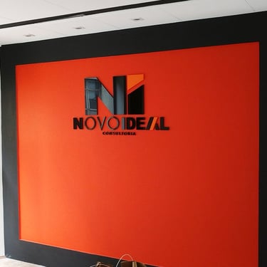 Logotipo em acrílico para parede da recepção
