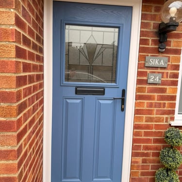 Pigeon Blue Composite Door Installed Near Hythe, Southampton - blue capri 1 composite front door with black hardware