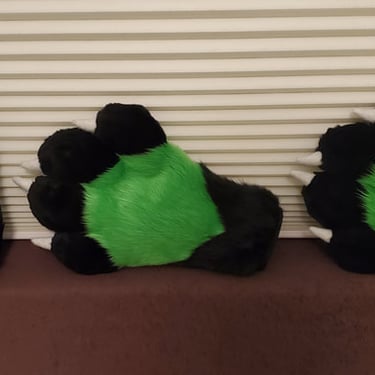 Green hand paws and tail made by Teto Creations