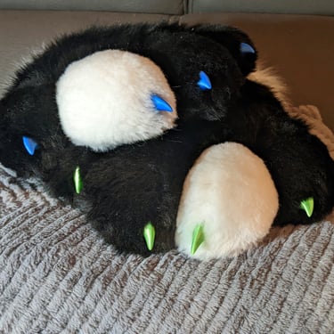 Hand paws made by Teto Creations