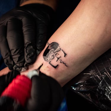 tatuaje nota musical ace tattoo