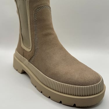 KicksReboot did a basic cleaning of the Gant Frenny suede boots, they were in good condition, photo taken after the process