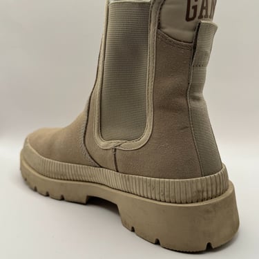 KicksReboot did a basic cleaning of the Gant Frenny suede boots, they were in good condition, photo taken before the process