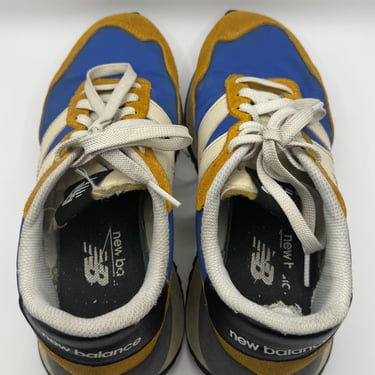 KicksReboot did a basic cleaning of New Balance 237 shoes, they were in good condition, photo taken before the process