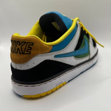 KicksReboot carried out a renovation of Nike 6 Zoon Oncore, dyeing of suede, the photo was taken after the process