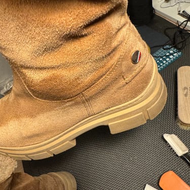 KicksReboot did a deep cleaning of Tommy Hilfiger suede shoes, photo taken during the process