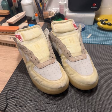 KicksReboot performed a renovation very rare Nike Air Force 1 Off-White The Ten shoes, photo taken during the process