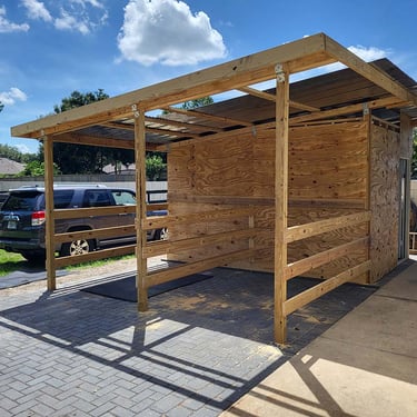 Picture of horse shed designed by White and Wood Custom Carpentry in Orlando Florida