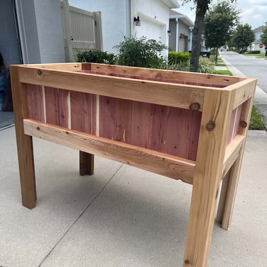 Picture of wood pot designed by White and Wood Custom Carpentry in Orlando Florida