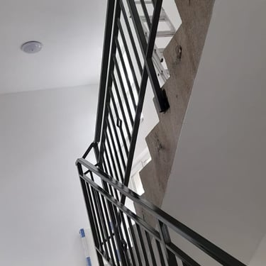 fém lépcsőkorlát, balustrada miercurea ciuc, csikszereda, hegesztés, artonsteel.