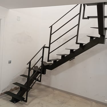 fém lépcső, vas lépcső, csikszereda, arton steel, scara metalica, vopsire pulbere, miercurea ciuc