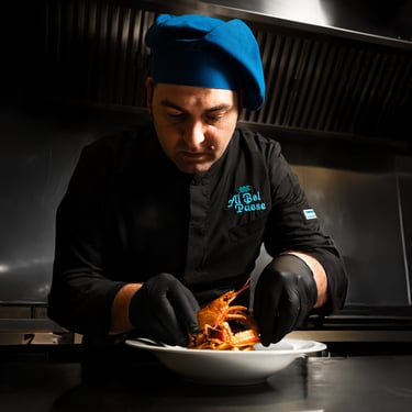 chef Vito Amodio impiatta il tagliolino allo scampone