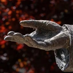 Close-up of Mindszenty’s right hand 