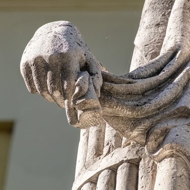 Opposite angle of the right hand atop the Peace Fountain, expressing quiet peace.