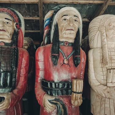 Native American Indian chief wooden statue handicraft decoration