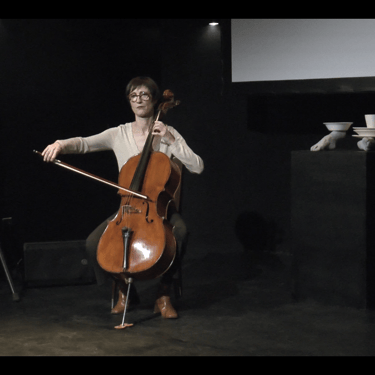 Performance de Blandine Odin pendant un événement Quatre-Quarts