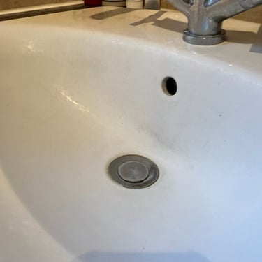 stuck pop up waste that needs to be replaced