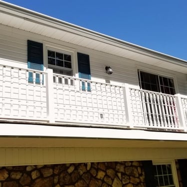 House wash in Rogersville, Tn  37857 near me by Bobs Pressure Washing LLC in Bulls Gap, Tn 37711 4