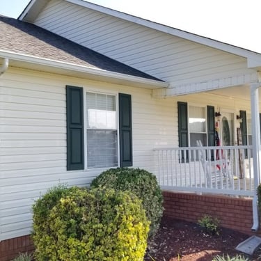 House wash in Russellville, Tn 37860 near me by Bobs Pressure Washing LLC in Bulls Gap, Tn 37711 32