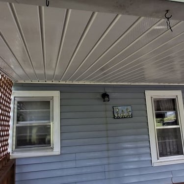Vinyl house wash in Mooresburg, Tn 37811 by Bobs Pressure Washing services 16