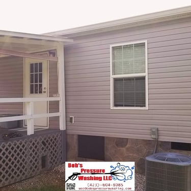 Mobile home House wash in Rogersville, Tn 37857 near me by Bobs Pressure Washing LLC in Bulls Gap, Tn 37711 5