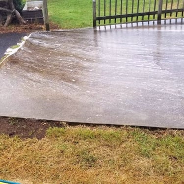 Concrete driveway cleaning in Rogersville, Tn 37857 near me by Bobs Pressure Washing LLC in Bulls Gap, Tn 37711 2