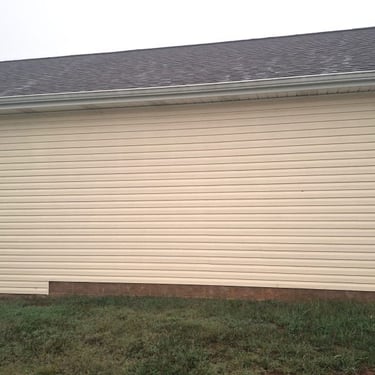 House wash in Whitesburg, Tn 37891 near me by Bobs Pressure Washing LLC in Bulls Gap, Tn 37711 22