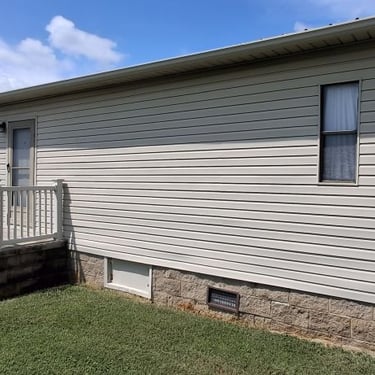 House wash in Whitesburg, Tn 37891 near me by Bobs Pressure Washing LLC in Bulls Gap, Tn 37711 24