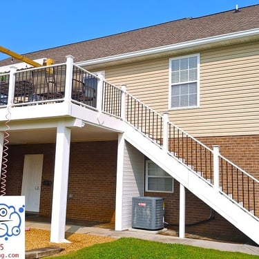 House wash in Russellville, Tn 37860 near me by Bobs Pressure Washing LLC in Bulls Gap, Tn 37711 38