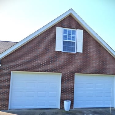 House wash in Russellville, Tn 37860 near me by Bobs Pressure Washing LLC in Bulls Gap, Tn 37711 24