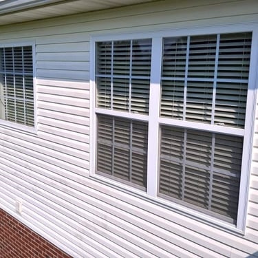 House wash in Russellville, Tn 37860 near me by Bobs Pressure Washing LLC in Bulls Gap, Tn 37711 12