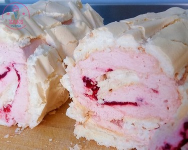 Delicious dessert available from ZAKS Pud Pod - this one is Raspberry Roulade