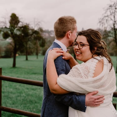 Photo de couple à la ferme des Beaux-Monts