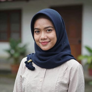 woman wearing black crew-neck shirt