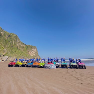 Jeep Parangtritis offroad adventure di kawasan Gumuk Pasir Parangkusum