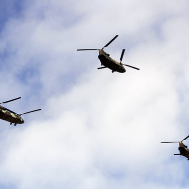 Tres helicópteros Chinook