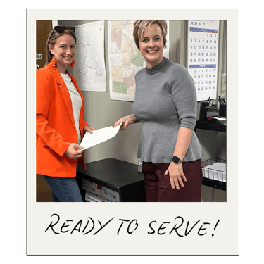 Laura McHugh turning in her paperwork to run for Marshall County District 3 Commissioner