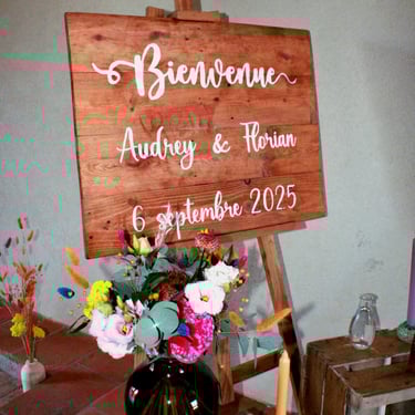 Bouquet de fleurs séchées, multicolores, pour mariage, dans vase en verre, créé par l'Ensorce'Fleurs