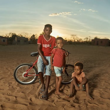 Vilson and his friends. District of Ribanceira; São Romão/MG, Brazil - 2015.
