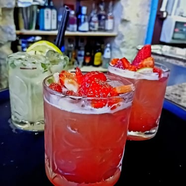 Shisha, narghilè, hookah, Cagliari, Sardegna, tagliari, drink, spritz, happy hour, amici, stuzzichini, assaggini, cibo, smoke